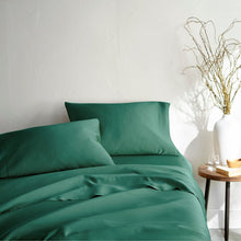 Load image into Gallery viewer, Signature Bamboo Viscose Sheet Set in Emerald Green
