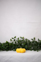 Load image into Gallery viewer, &quot;Nubesita&quot; Candle Collection
