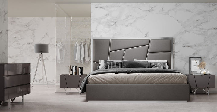 Queen Modrest Chrysler Modern Grey Bedroom Set
