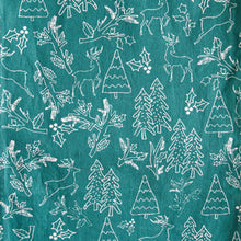 Load image into Gallery viewer, Festive Green Christmas Runner with Fringe
