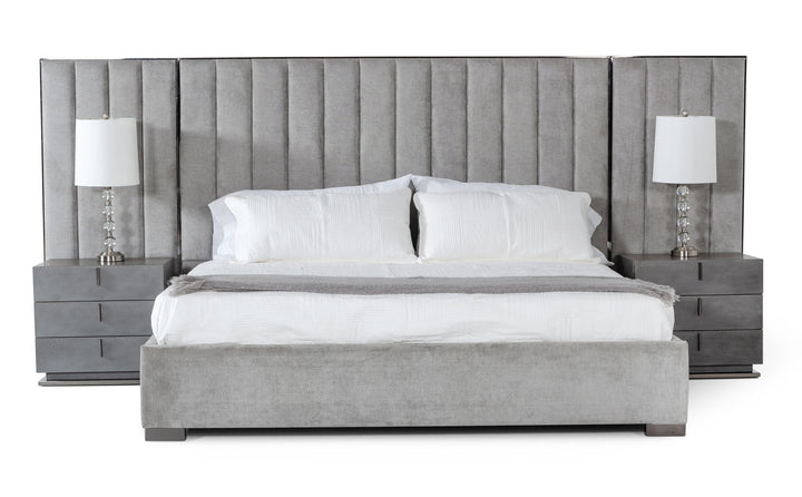 Queen Modrest Buckley - Modern Grey & Black Stainless Steel Bed w/ Nightstands