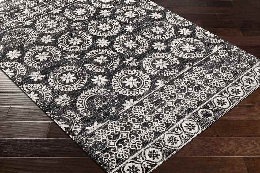 William Traditional Washable Rug, Black