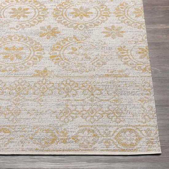 William Traditional Washable Rug, Beige