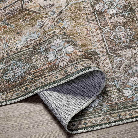 Washta Traditional Washable Rug, Taupe