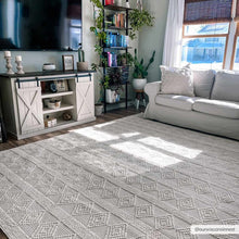 Load image into Gallery viewer, Bolinger Wool Area Rug
