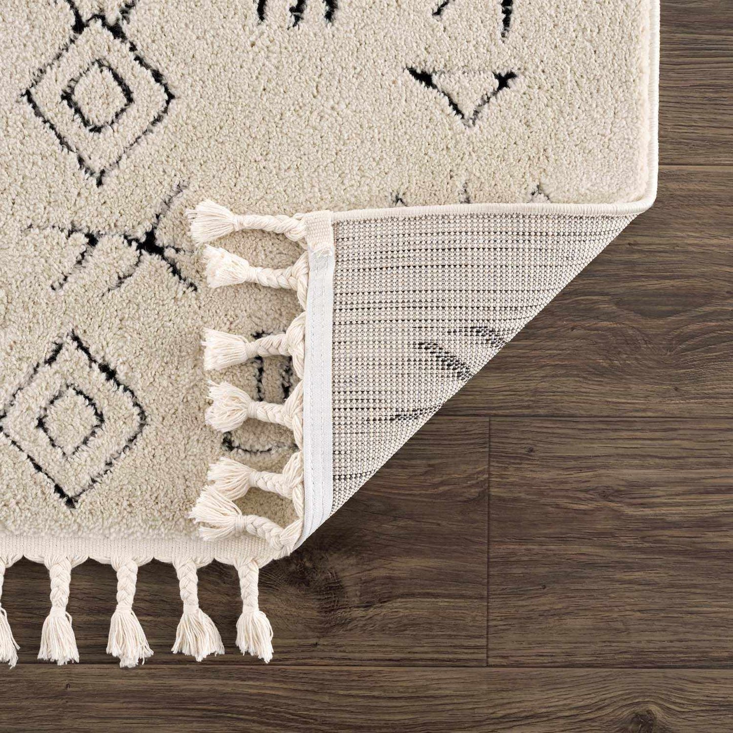 Thian Tribal Polypropylene Rug