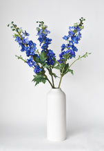 Load image into Gallery viewer, Delphinium Stem, 35&quot;, Blue Violet

