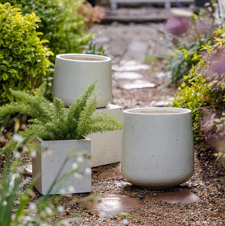 Modern White Planter Round