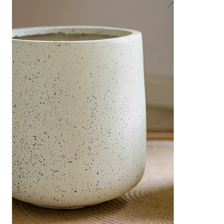 Modern White Planter Round