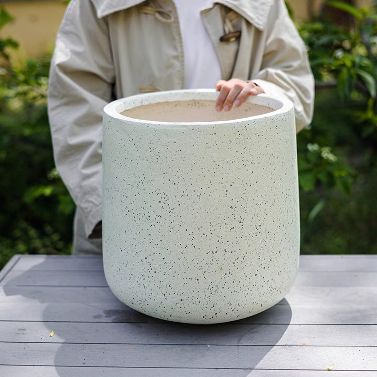 Modern White Planter Round