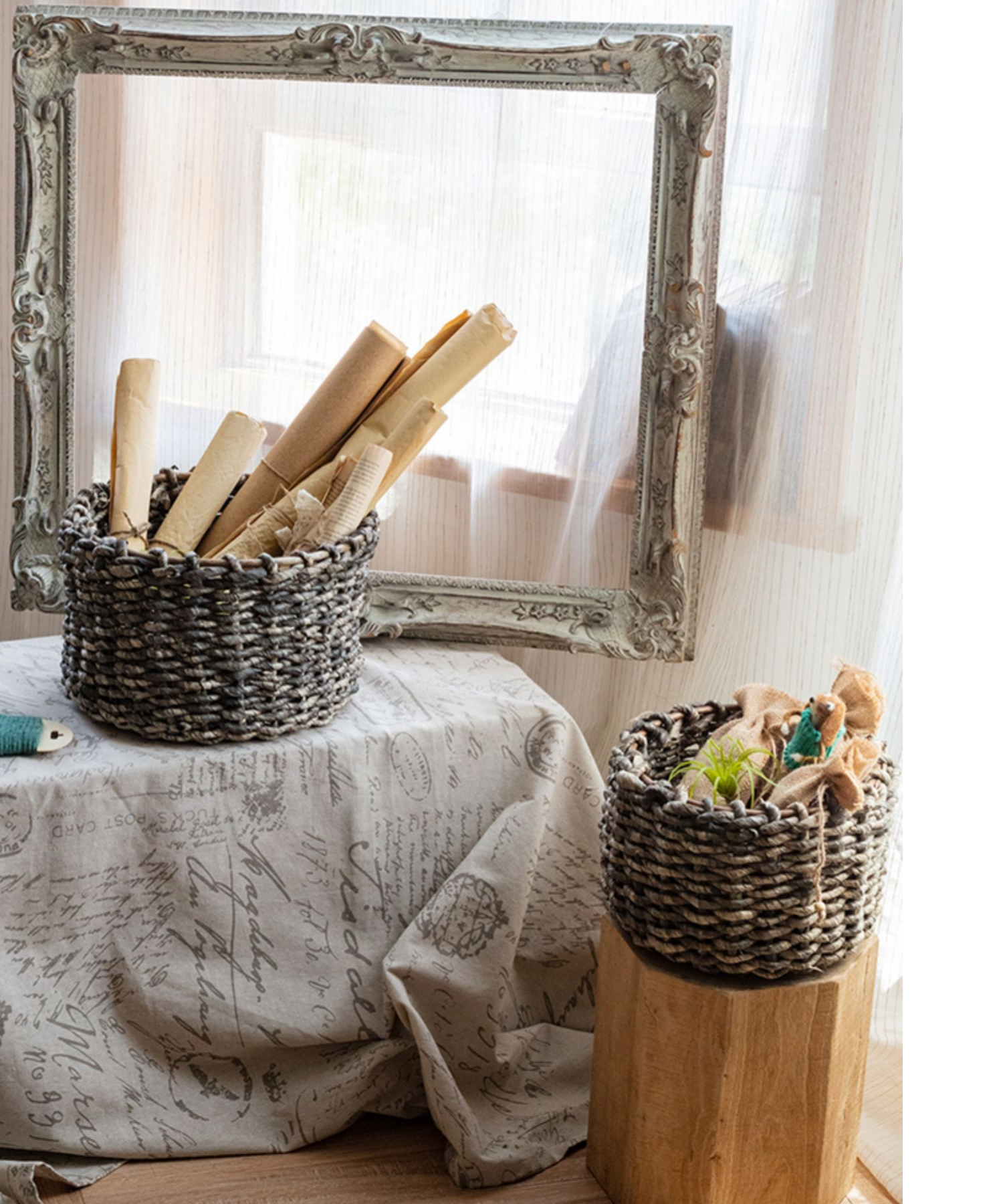 Natural Brown Straw Round Basket