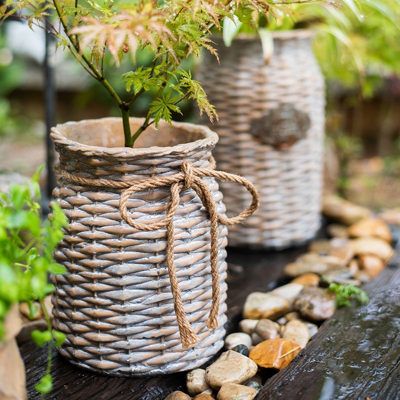 Willow Style Ribbon Concrete Flowerpot