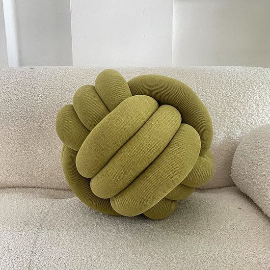 Knot Pillow