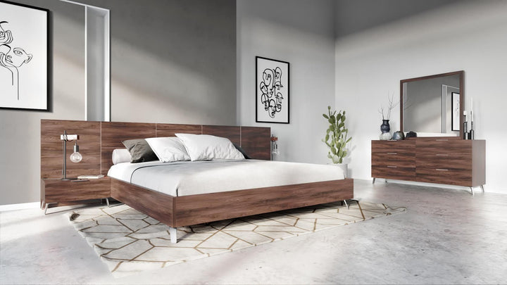 Queen Nova Domus Brooklyn Italian Modern Walnut Bed