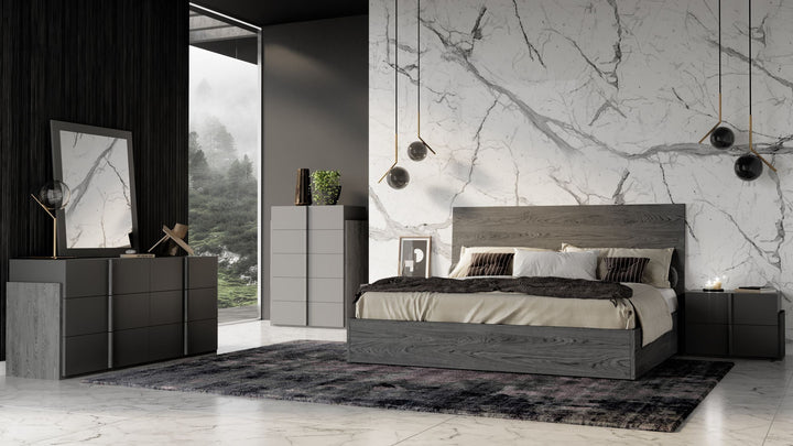 Eastern King Nova Domus Lucia - Italian Modern Matte Grey / Elm Grey Bedroom Set