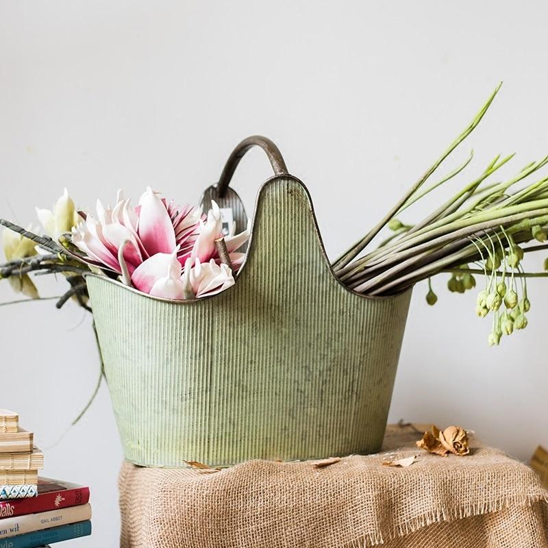 Iron Carry Pot Old Fashion Flower Bucket