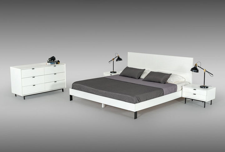 Full Nova Domus Valencia Contemporary White Bed