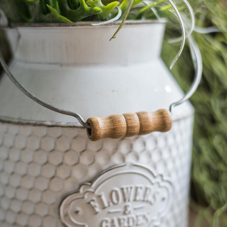 White Small Iron Flower Garden Barrel