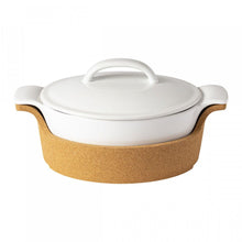 Load image into Gallery viewer, Oval Covered Casserole + Cork Tray
