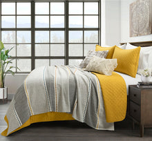 Load image into Gallery viewer, Ava Diamond Oversized Cotton Quilt Set
