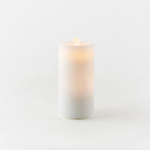 Load image into Gallery viewer, Water Wick Candle, 8 Inch
