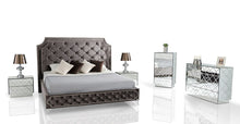 Load image into Gallery viewer, Modrest Leilah - Transitional Tufted Fabric Bed without Crystals
