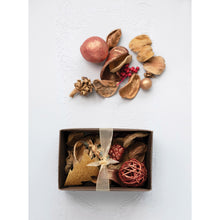 Load image into Gallery viewer, Holiday Dried Natural Organic Mix in Box, Red &amp; Gold Finish
